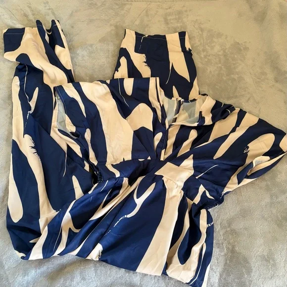 Stylish Blue and Cream Jumpsuit - Picture 3 of 4